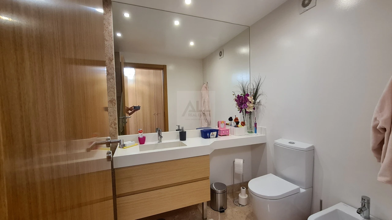 Apartamento T4 para Venda em Portimão Foto 33