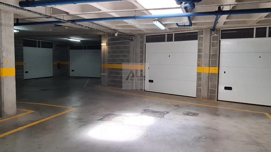 Apartamento T4 para Venda em Portimão Foto 43