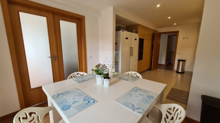 Apartamento T4 para Venda em Portimão Foto 19