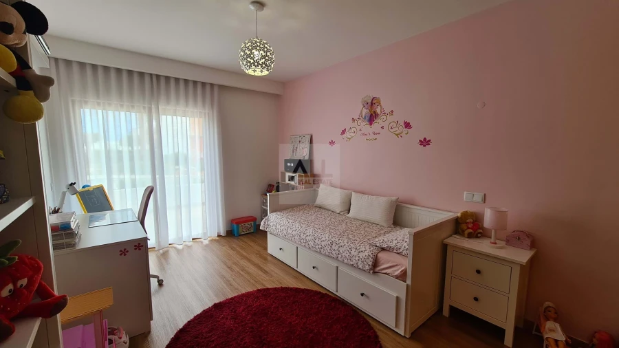 Apartamento T4 para Venda em Portimão Foto 31