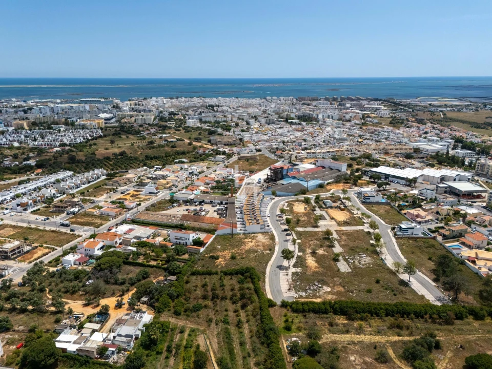 Moradia T3 para Venda em Quelfes Foto 24