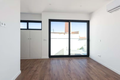 Moradia T3 para Venda em Quelfes
