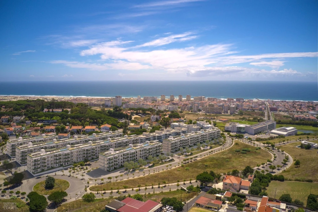 Apartamento T4 para Venda em Caparica e Trafaria Foto 9