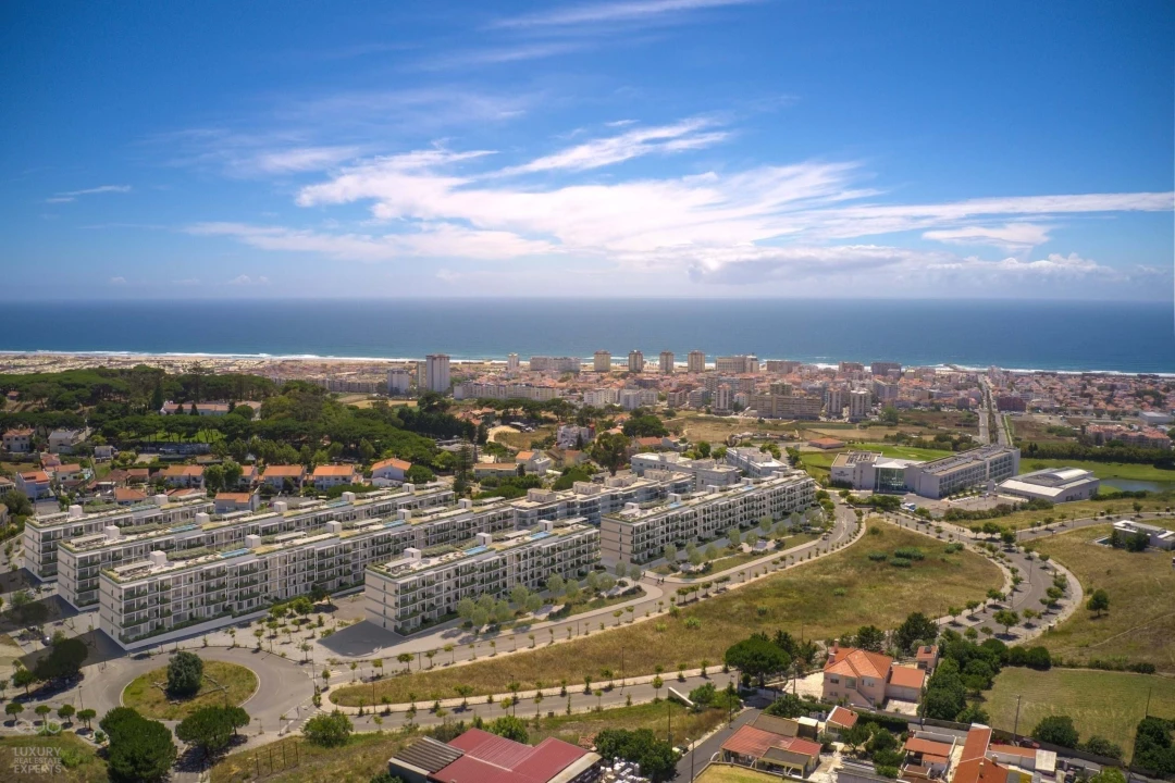 Apartamento T5 para Venda em Caparica e Trafaria Foto 8