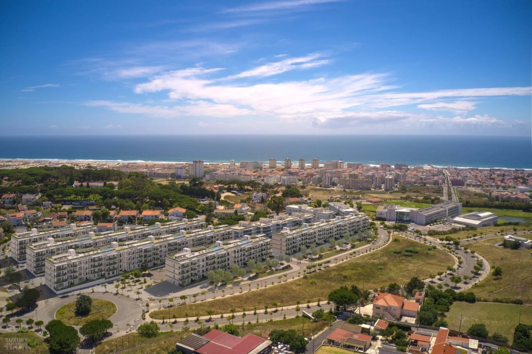 Apartamento T5 para Venda em Caparica e Trafaria Foto 9