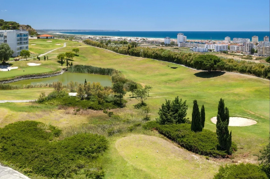 Apartamento T5 para Venda em Caparica e Trafaria Foto 24