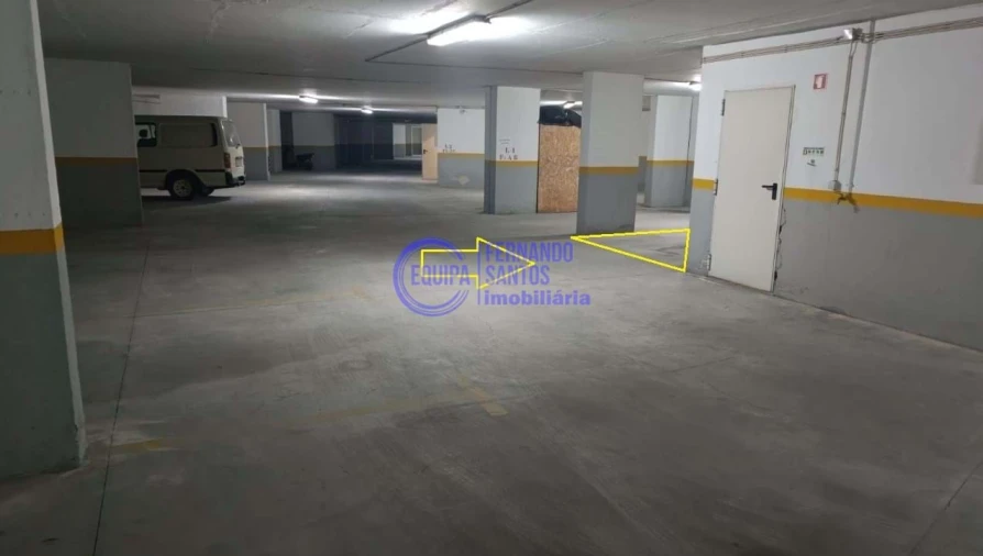 Garagem para Venda em Armação de Pera Foto 6