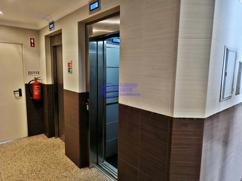 Garagem para Venda em Armação de Pera Foto 4