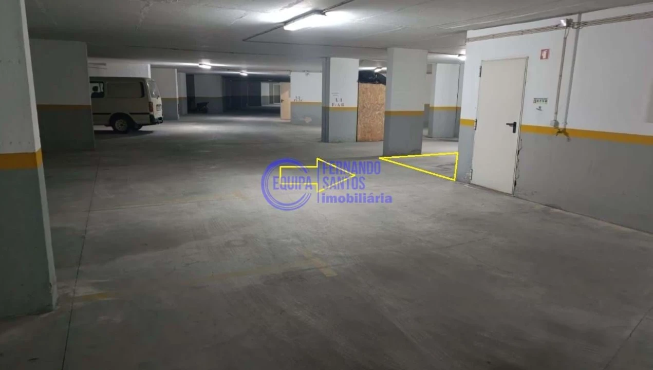 Garagem para Venda em Armação de Pera Foto 6