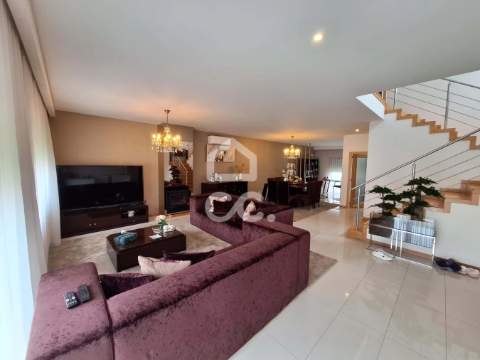 Moradia T3 para Venda em Louredo Foto 4