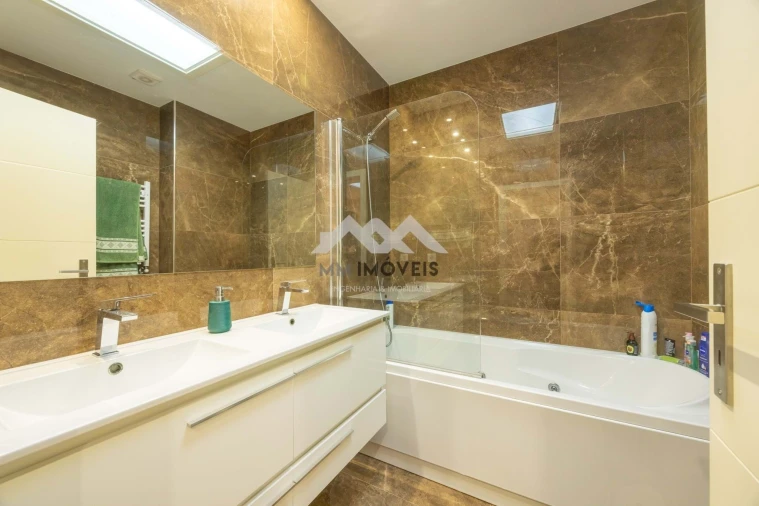 Moradia T3 para Venda em Cedofeita, Santo Ildefonso, Sé, Miragaia, São Nicolau e Vitória Foto 23