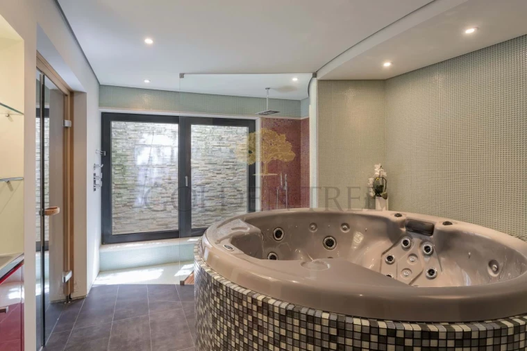 Moradia T5 para Venda em Almancil Foto 21