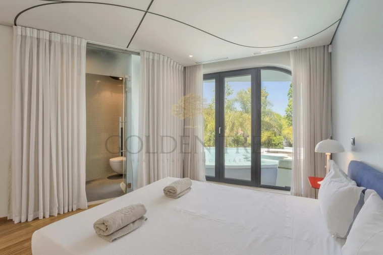 Moradia T5 para Venda em Almancil Foto 16