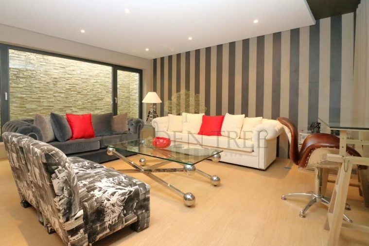 Moradia T5 para Venda em Almancil Foto 8