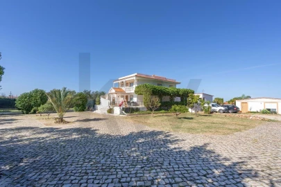 Moradia T6 para Venda em Faro (Sé e São Pedro)
