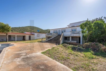 Moradia T6 para Venda em Faro (Sé e São Pedro)