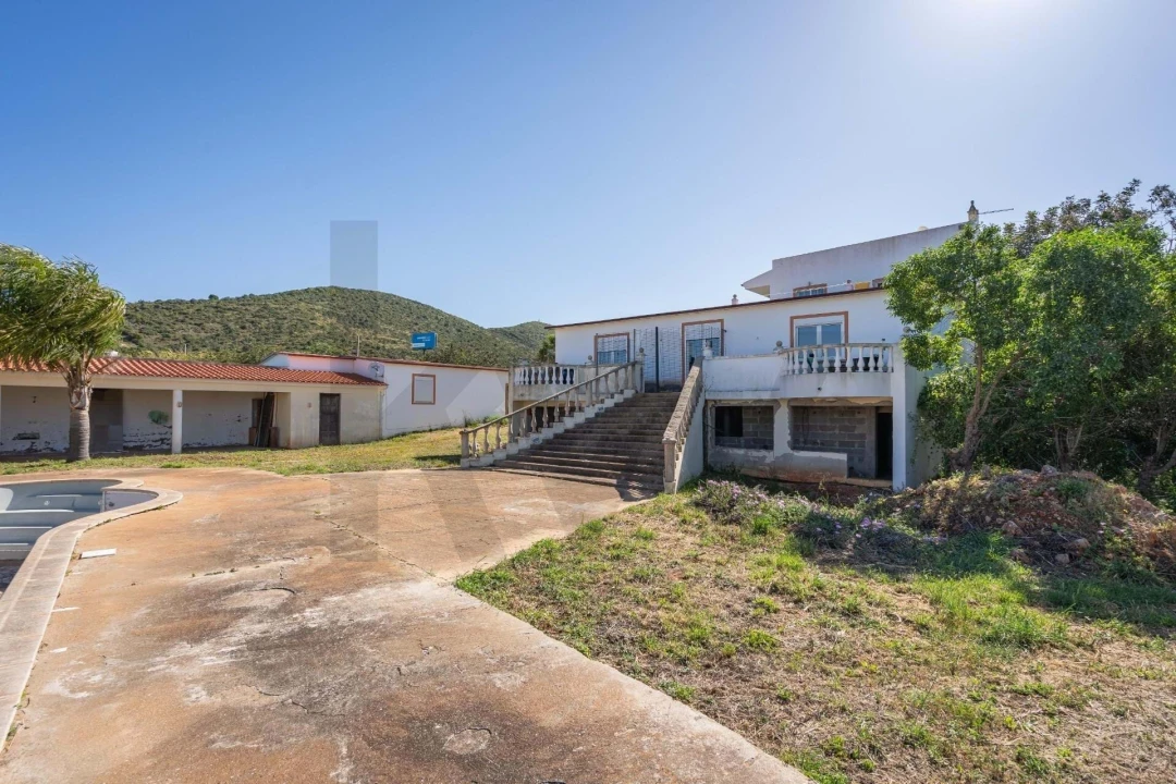 Moradia T6 para Venda em Faro (Sé e São Pedro) Foto 42