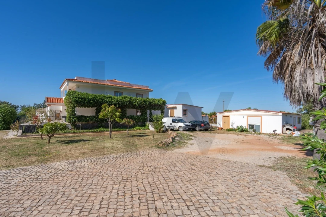 Moradia T6 para Venda em Faro (Sé e São Pedro) Foto 4