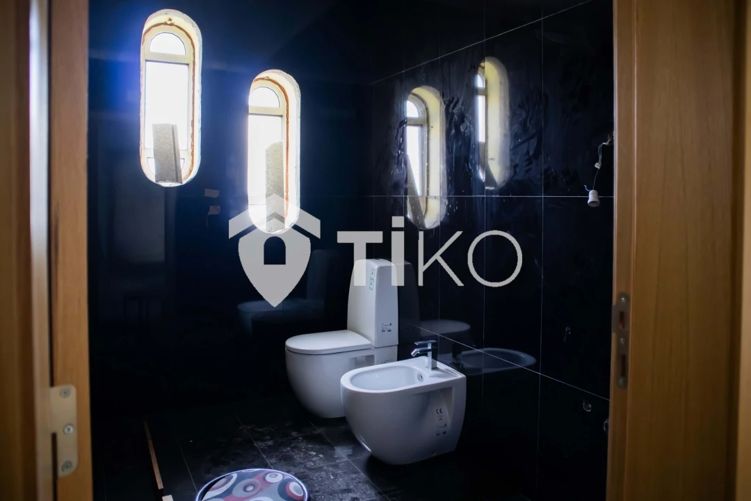 Moradia T5 para Venda em Mozelos Foto 12