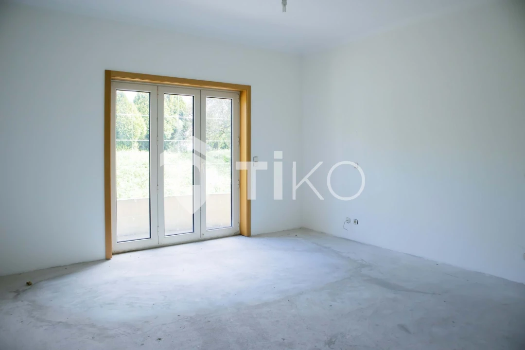 Moradia T5 para Venda em Mozelos Foto 13