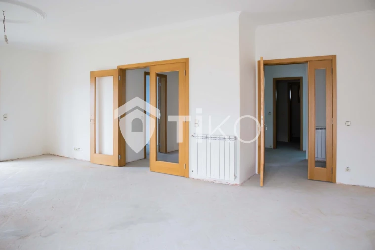 Moradia T5 para Venda em Mozelos Foto 2