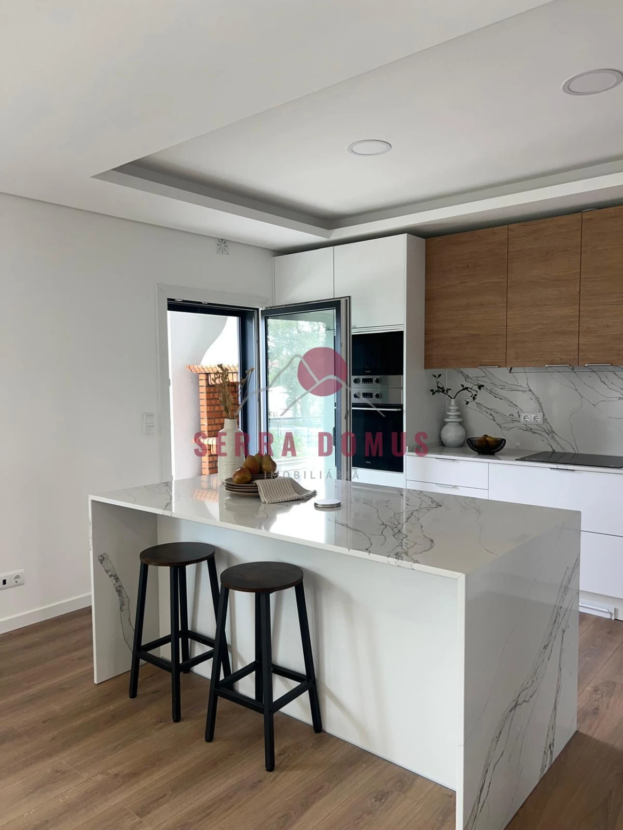 Moradia T4 para Venda em Laranjeiro e Feijó Foto 1