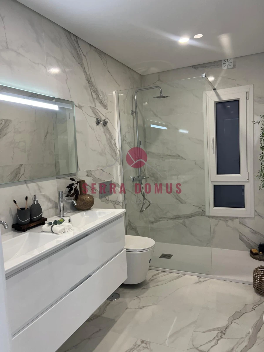 Moradia T4 para Venda em Laranjeiro e Feijó Foto 7