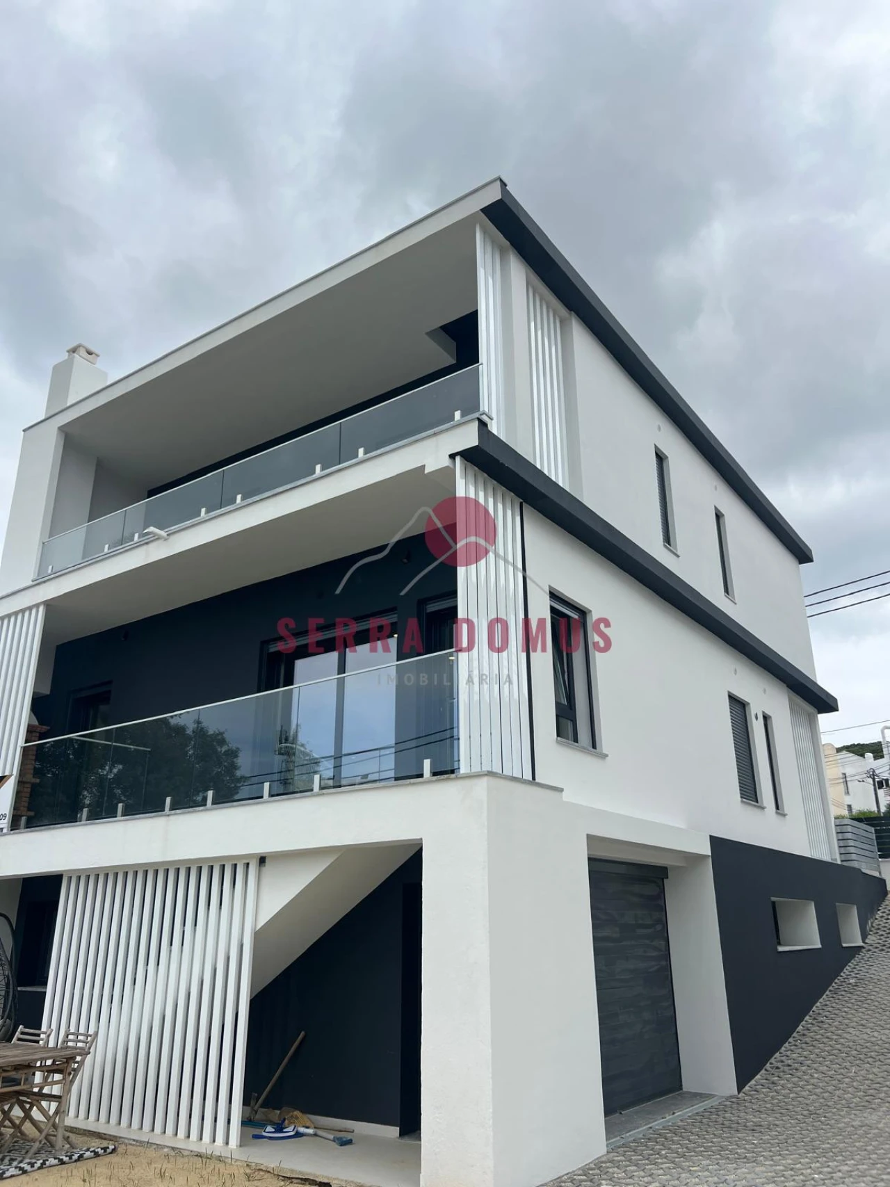 Moradia T4 para Venda em Laranjeiro e Feijó Foto 4