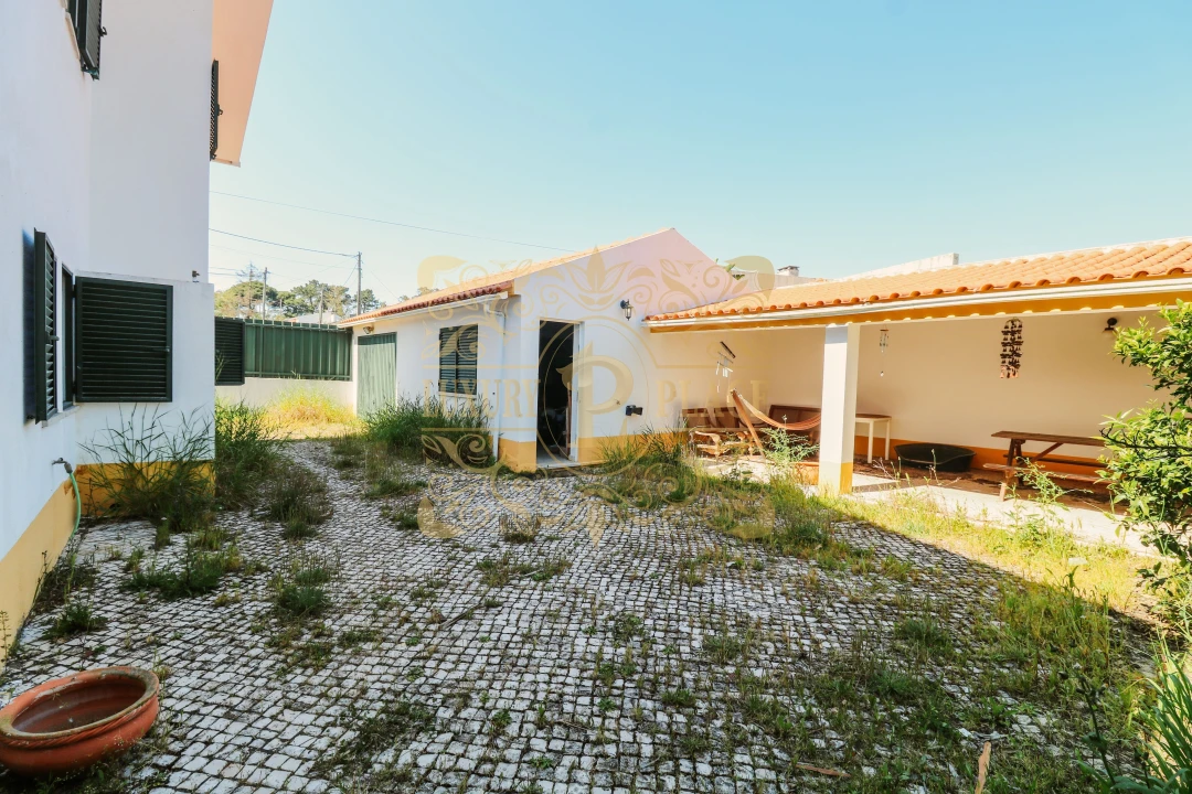 Moradia T6 para Venda em Sesimbra (Castelo) Foto 8