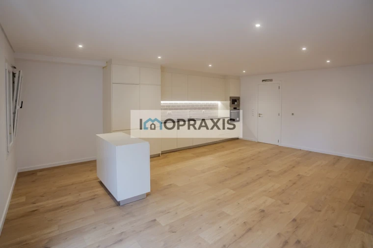 Apartamento T3 para Venda em Almeirim Foto 2