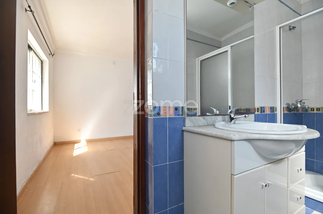 Moradia T7 para Venda em São Domingos de Rana Foto 24