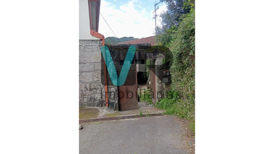 Moradia T2 para Venda em Cabril Foto 5