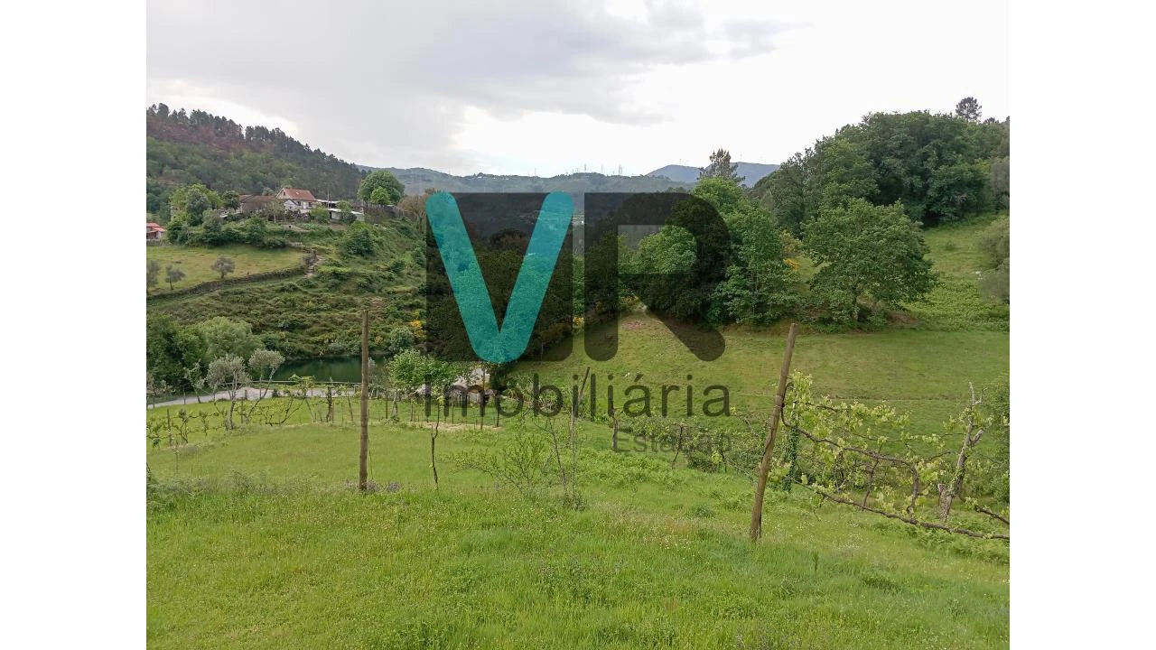 Moradia T2 para Venda em Cabril Foto 17