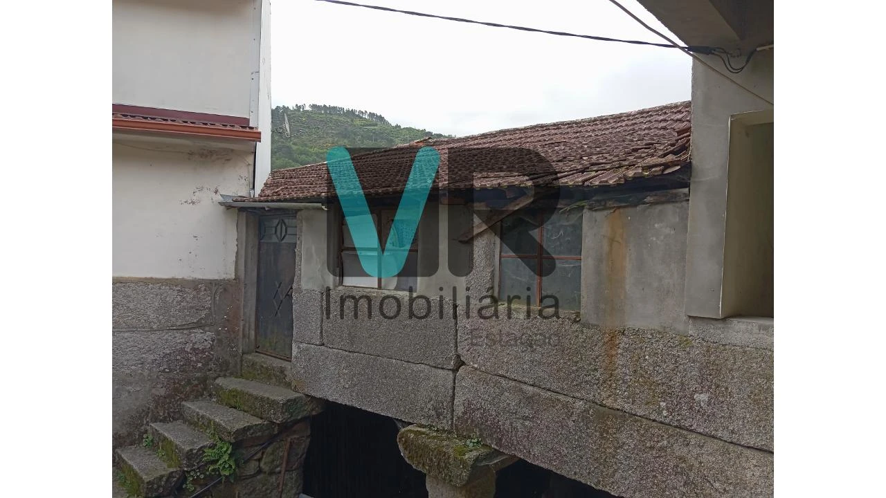 Moradia T2 para Venda em Cabril Foto 25