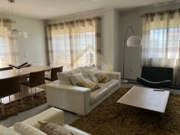 Apartamento T4 para Venda em Perafita, Lavra e Santa Cruz do Bispo