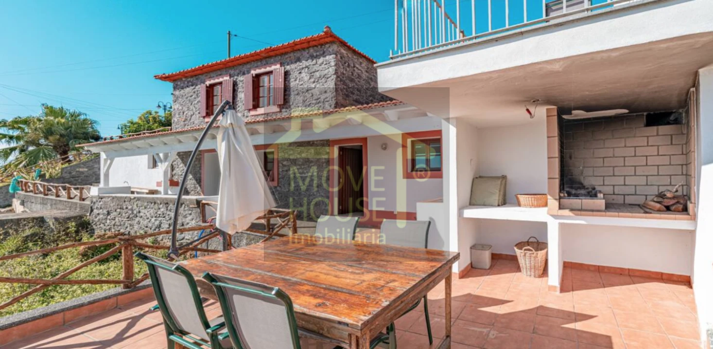 Moradia T5 para Venda em Calheta Foto 2