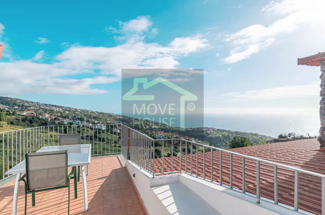 Moradia T5 para Venda em Calheta Foto 32