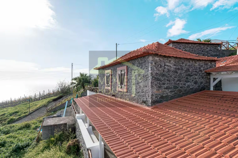 Moradia T5 para Venda em Calheta Foto 21