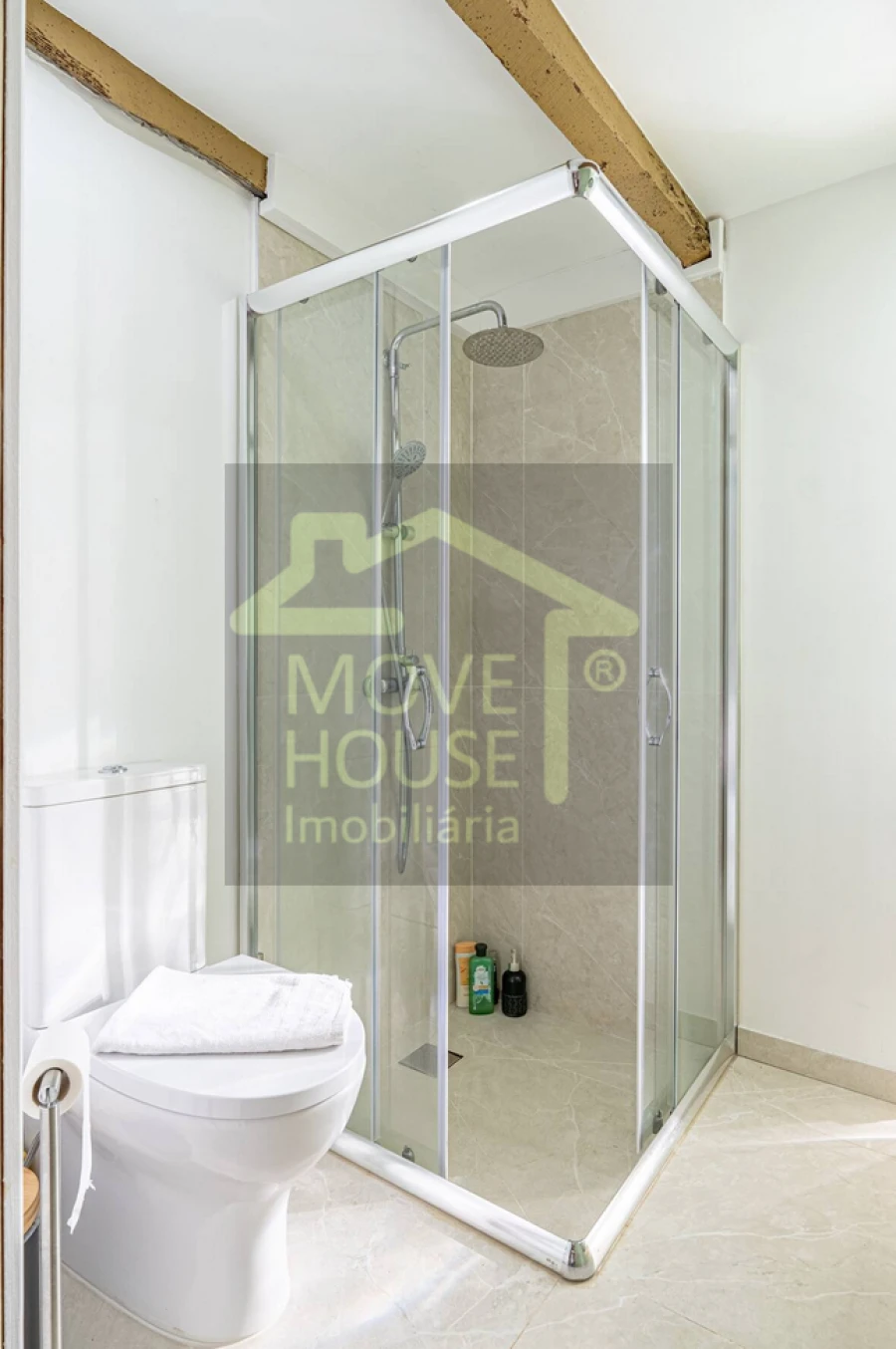 Moradia T5 para Venda em Calheta Foto 30