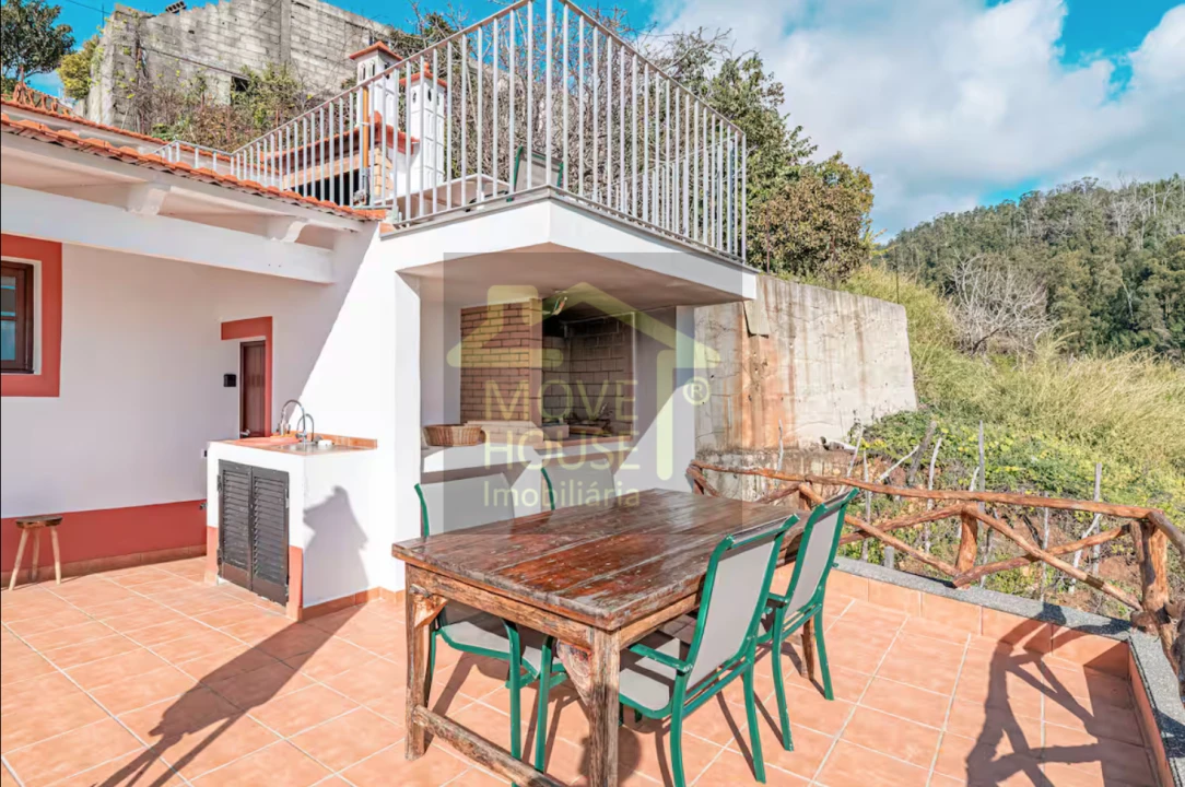 Moradia T5 para Venda em Calheta Foto 22