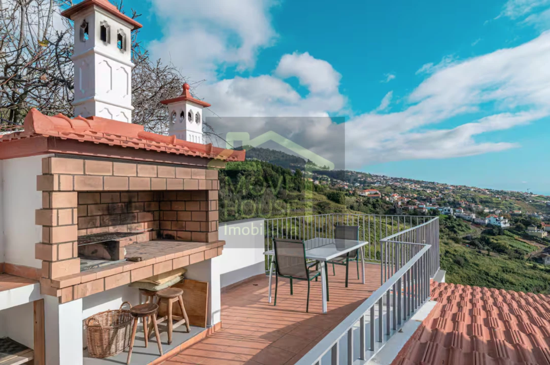 Moradia T5 para Venda em Calheta Foto 24