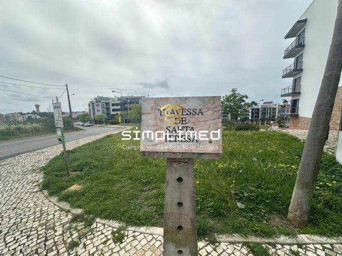 Terreno para Venda em Charneca de Caparica e Sobreda Foto 3