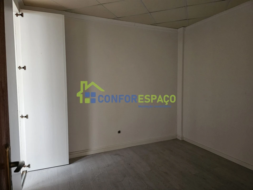 Loja para Arrendamento em Castelo Branco Foto 14