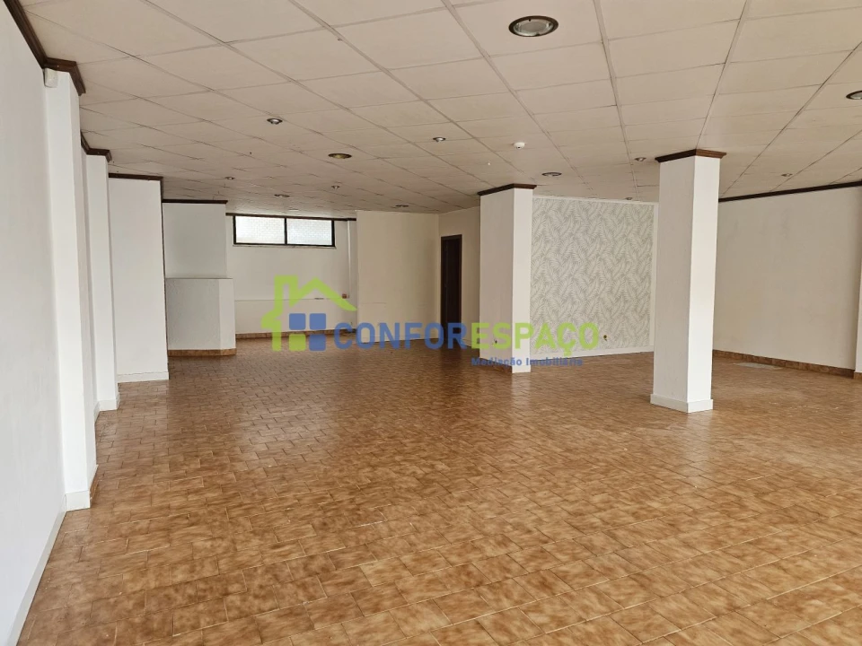 Loja para Arrendamento em Castelo Branco Foto 8