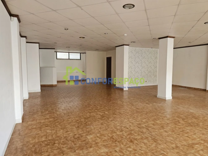 Loja para Arrendamento em Castelo Branco Foto 8