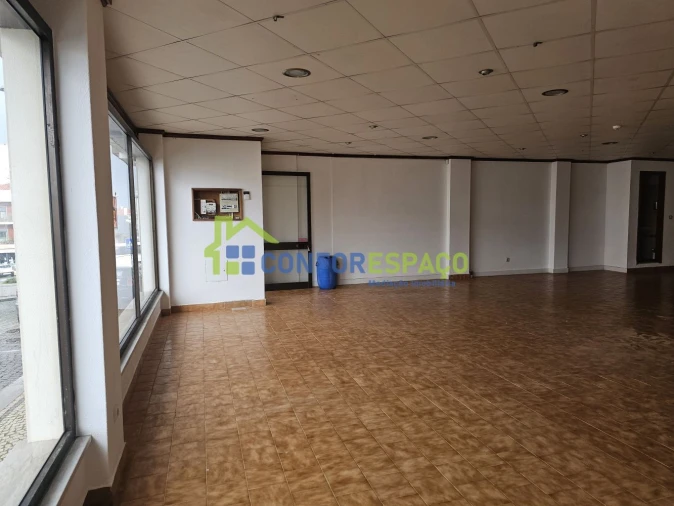 Loja para Arrendamento em Castelo Branco Foto 2
