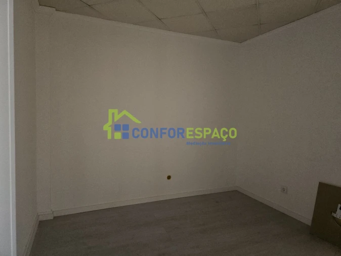 Loja para Arrendamento em Castelo Branco Foto 13