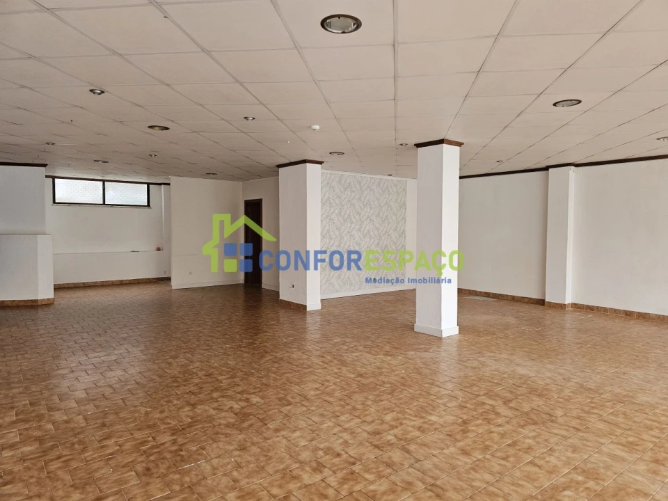 Loja para Arrendamento em Castelo Branco Foto 10