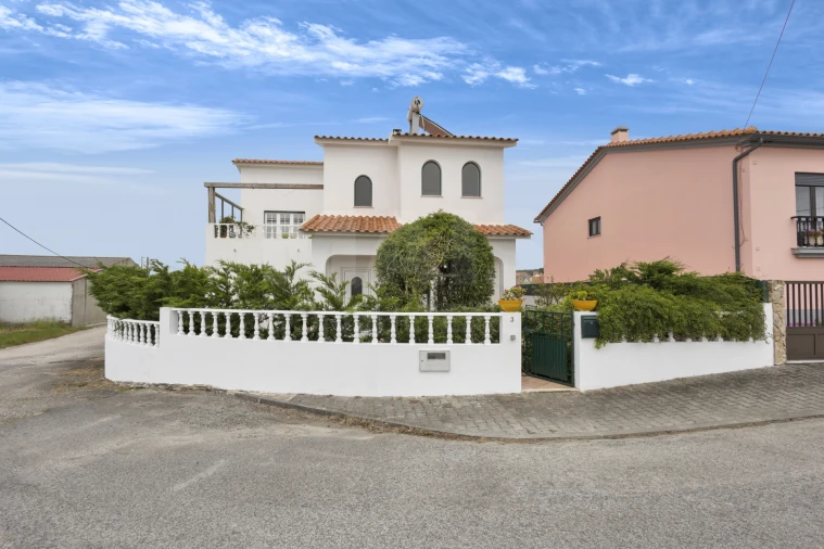 Moradia T4 para Venda em Serra D'El-Rei Foto 2