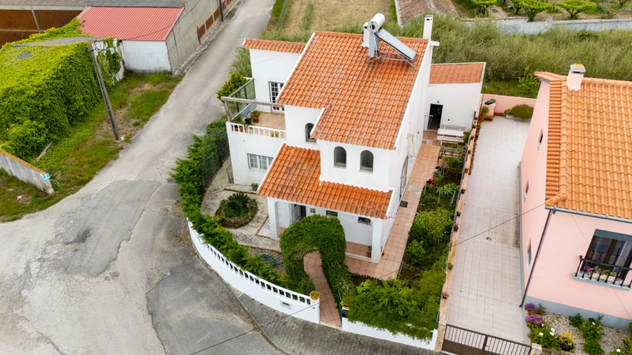 Moradia T4 para Venda em Serra D'El-Rei Foto 1